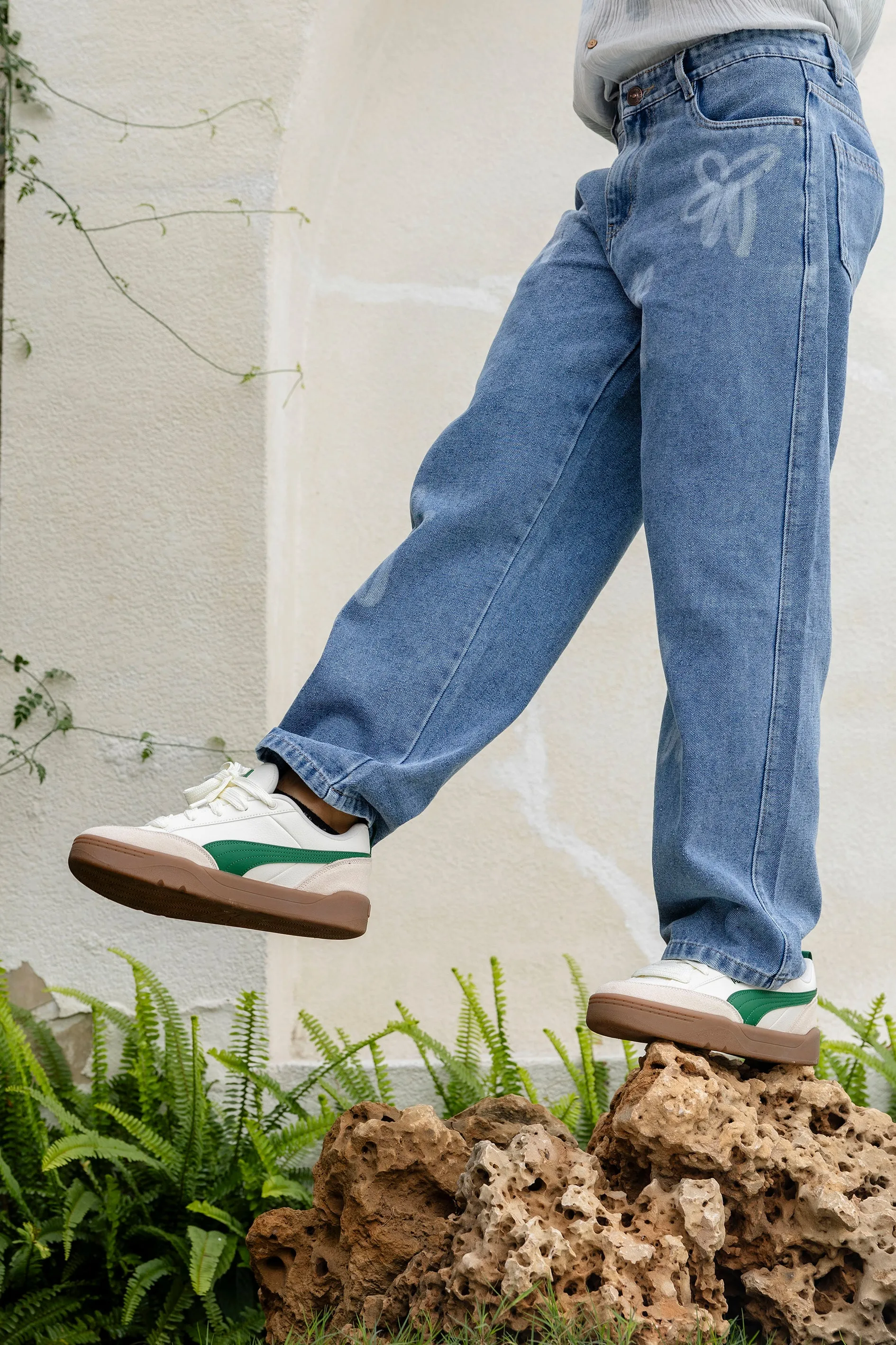 Baggy Fit Blue Laser Painted Jeans