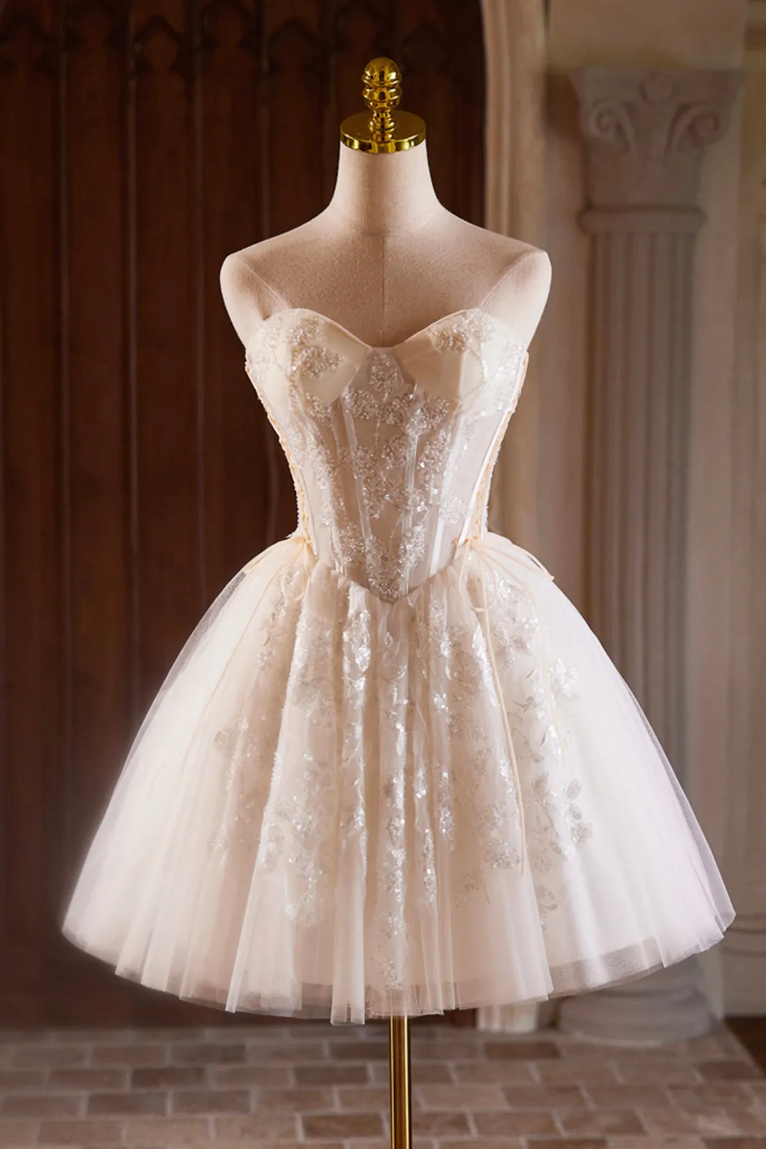 Light Champagne Strapless Tulle Beaded Short Prom Dress, A-Line Sweetheart Neck Party Dress