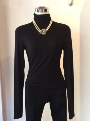 Sarah Pacini: Sweater (F16)***