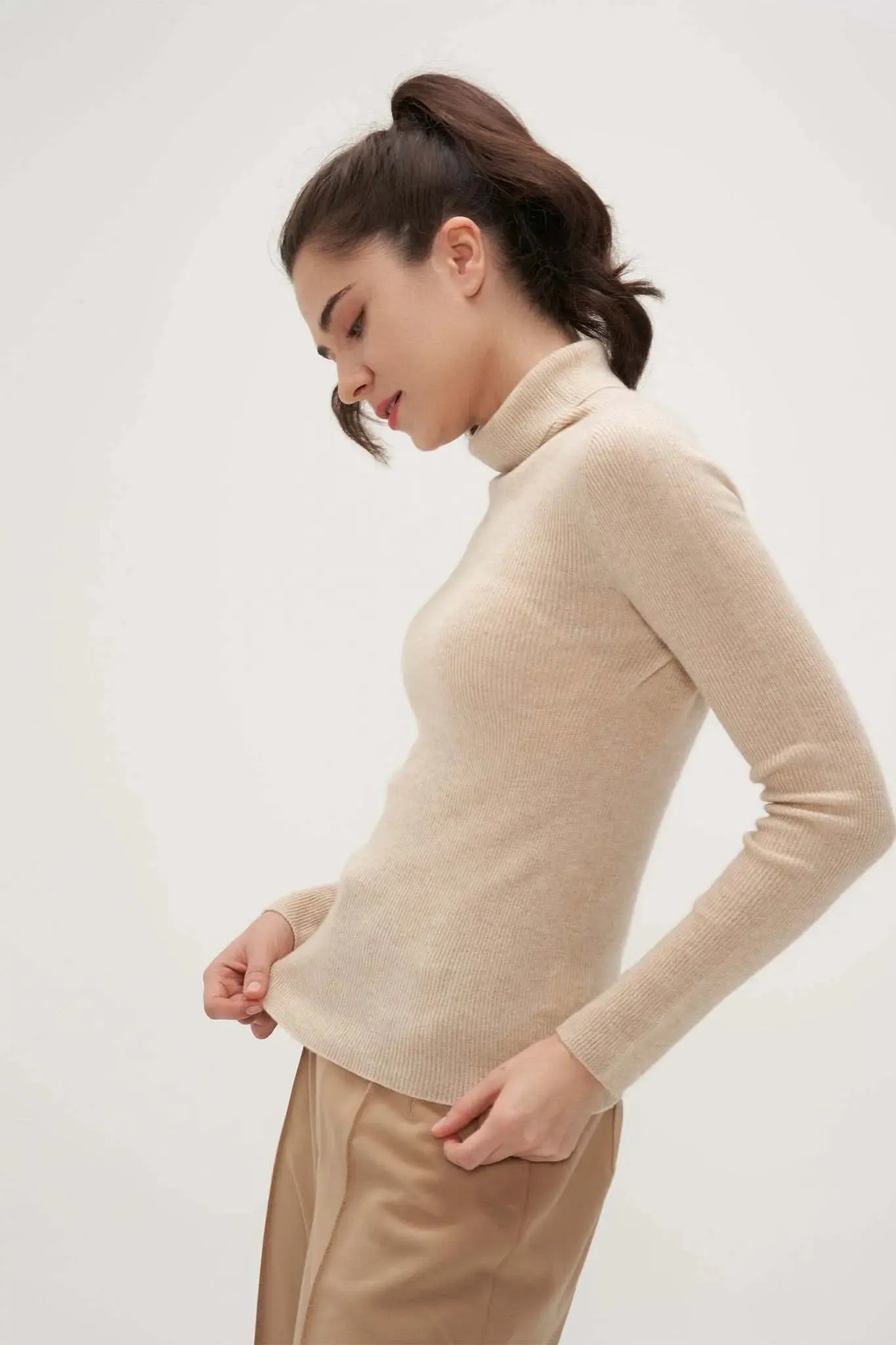 Slim Cashmere Turtleneck Sweater